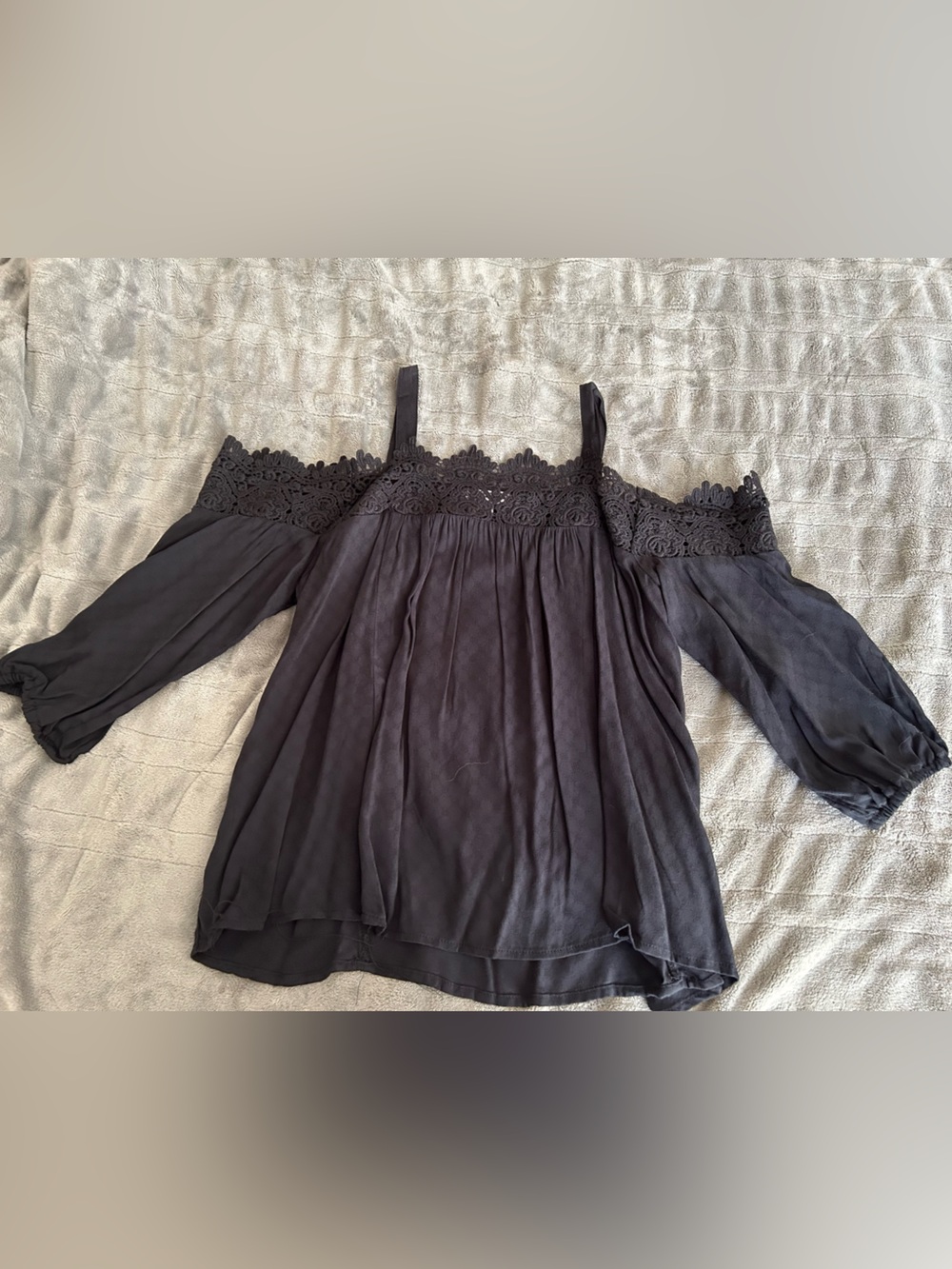 Women’s Black Off-Shoulder Lace-Trim Blouse